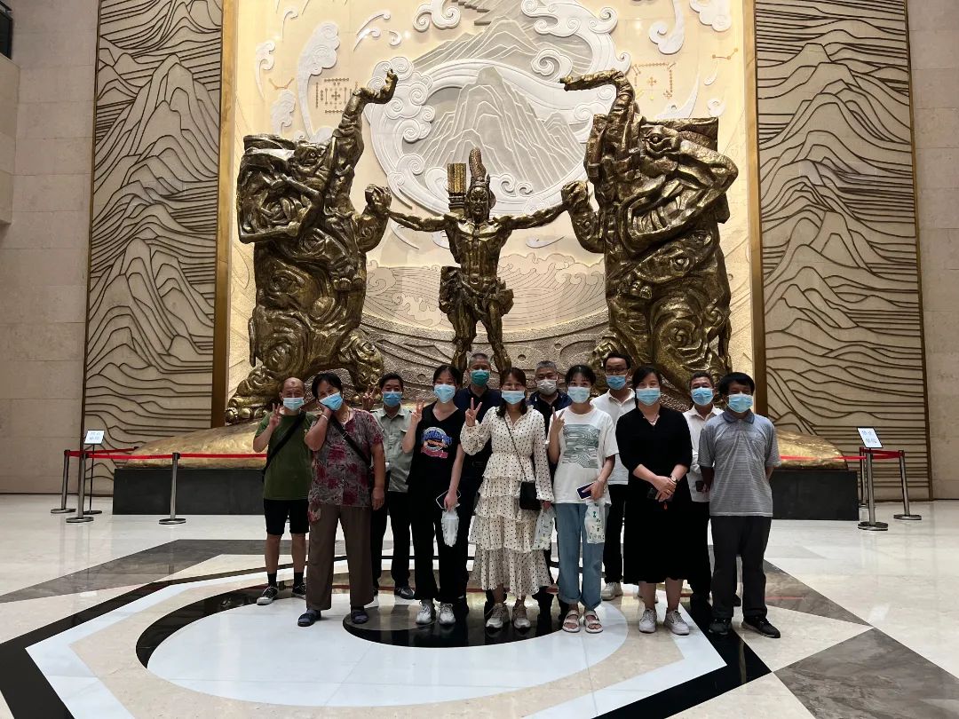 U乐国际集团员工生日会，走进河南博物院“打卡”镇馆之宝 感受华夏文明
